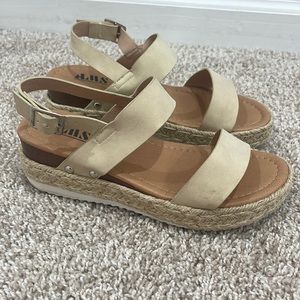 Mini Wedge Sandal